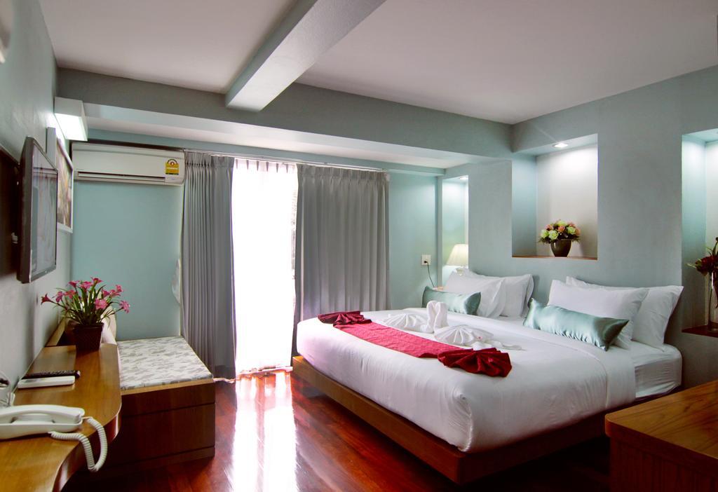 Villa Cha-Cha Phraathit Bangkok Room photo